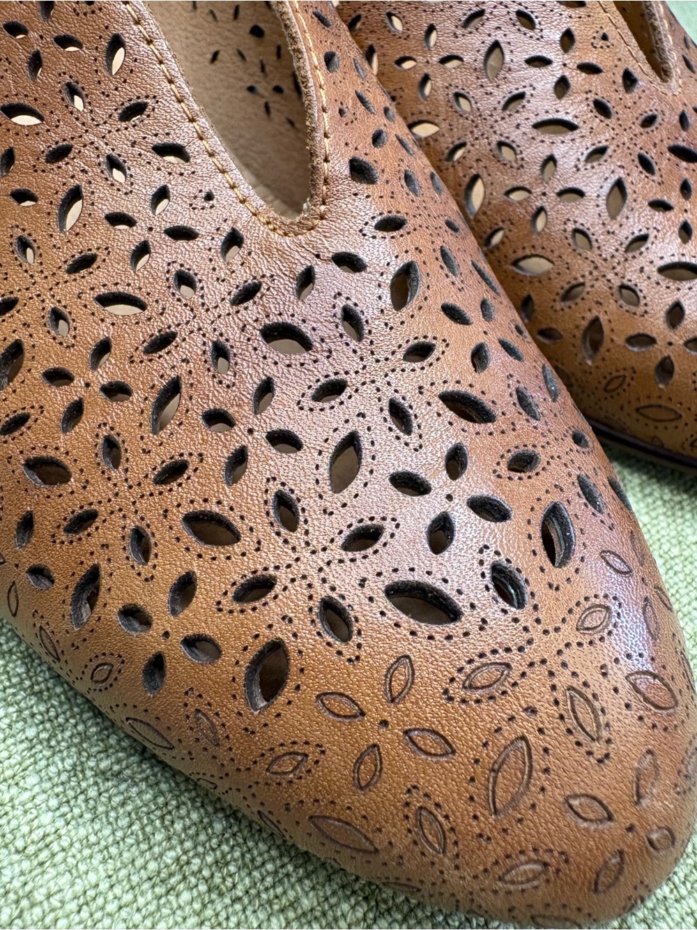 PIKOLINOS Elba Perforated Leather Pump in Brandy Leather w 1.5” Kitten Heel 7.5 - Picture 7 of 14